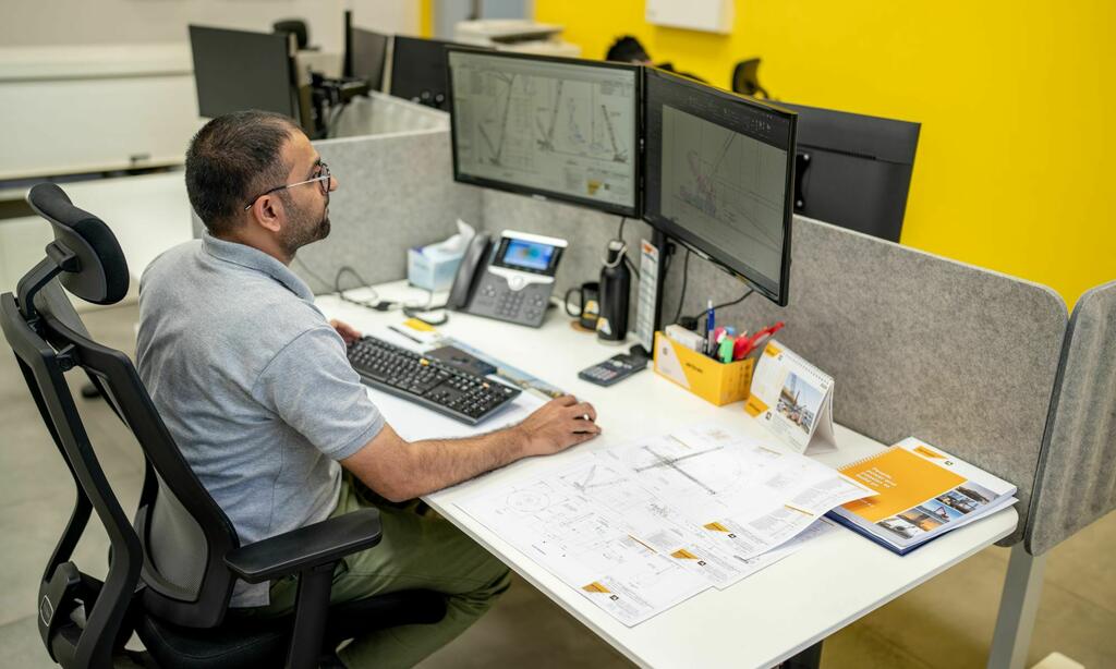 Lifting engineer vacancy